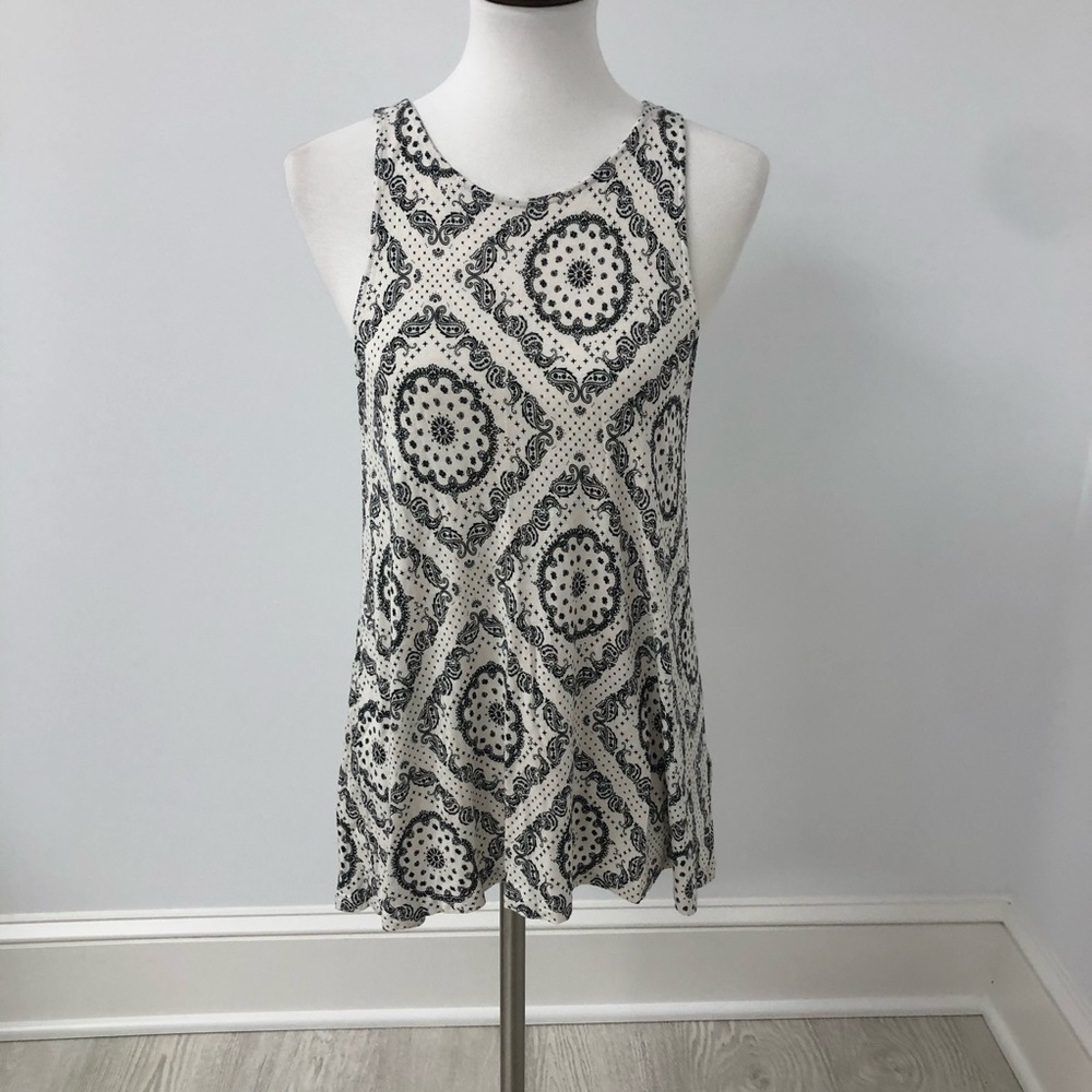 Black and white design tank top